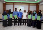 Karjianto dan Kaur TU Berikan Apresiasi Kepada Sejumlah Guru MTsN yang Dilantik