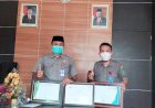 Kepala Madrasah dan Kaur TU MTsN 1 Kota Bersyukur Raih Sejumlah Penghargaan