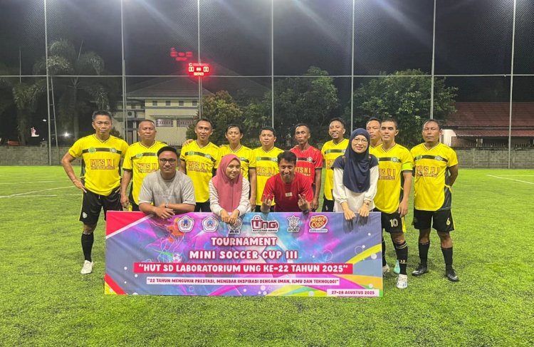 MTsN 1 Kota Gorontalo Raih Runner Up pada Turnamen Mini Soccer HUT SD Lab UNG