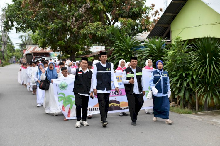 MTsN 1 Kota Gorontalo Gelar Manasik Haji Akbar, Kakanwil Kemenag Apresiasi