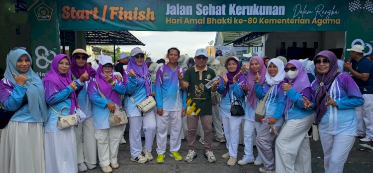Civitas Akademika MTsN 1 Kota Gorontalo Ikuti Jalan Sehat Kerukunan HAB ke-80 Kemenag RI