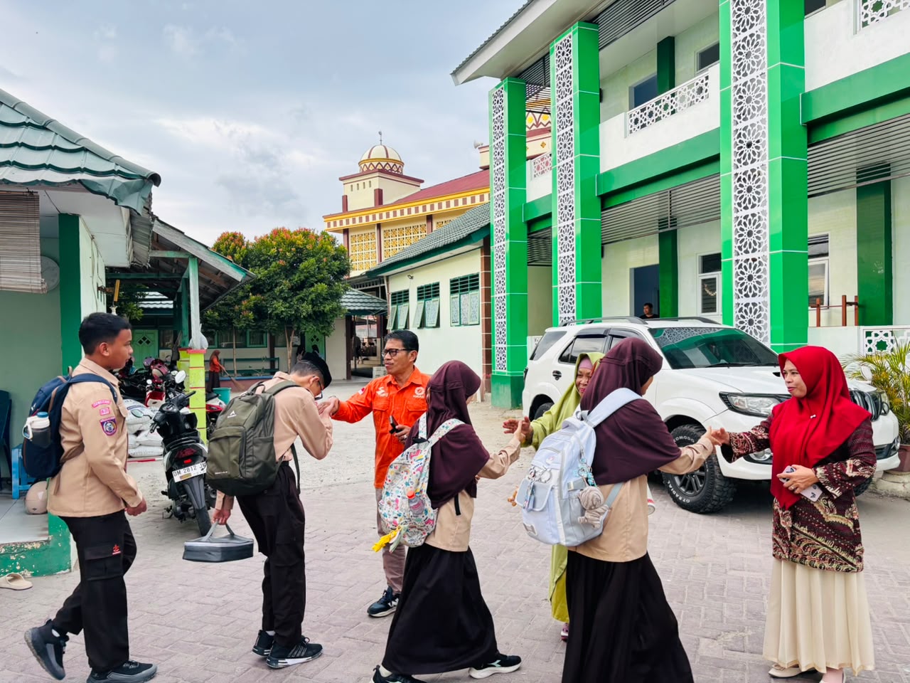 Pembiasaan Karakter pada siswa