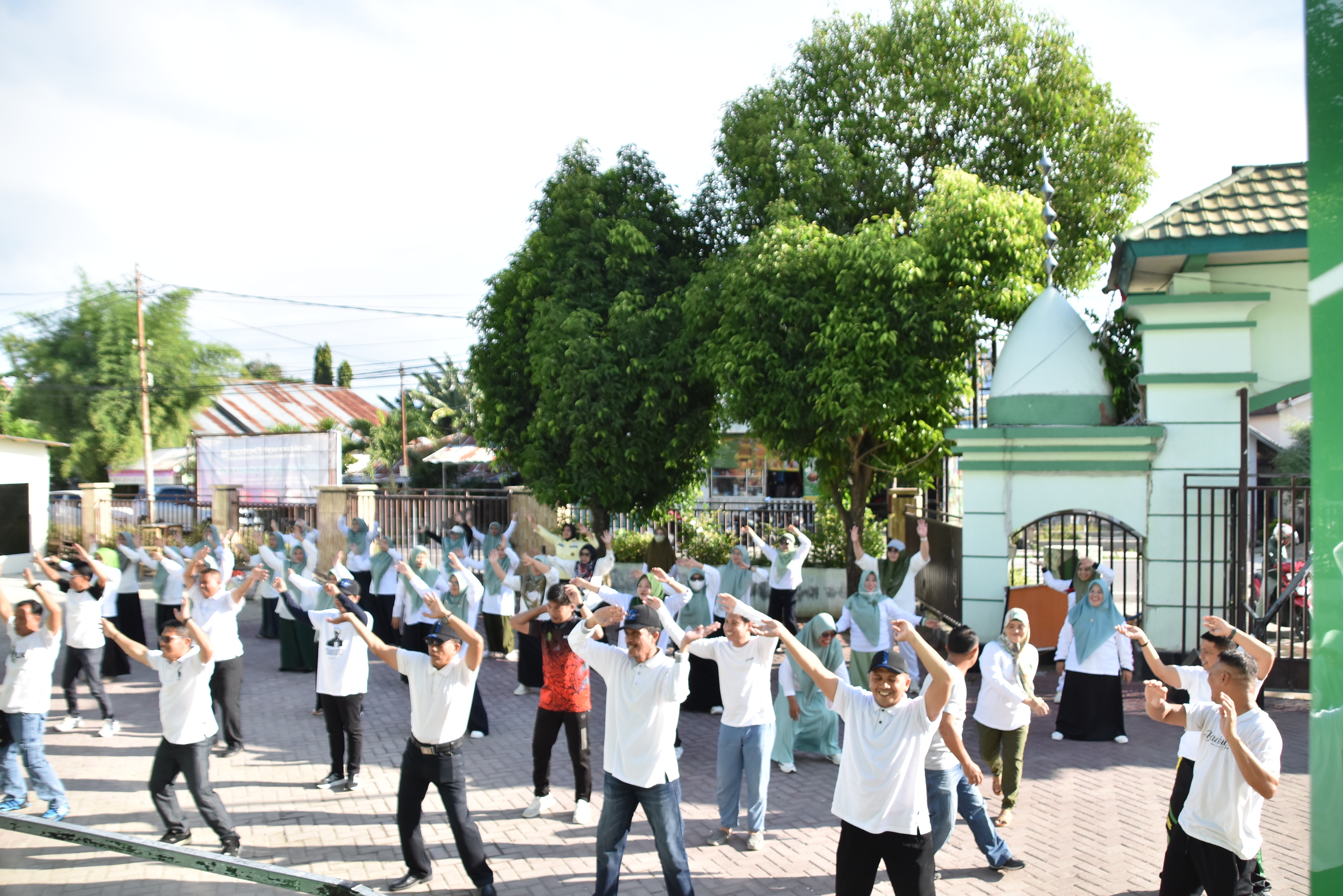 Senam pagi Setiap Jumat