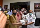 Civitas Akademik MTsN 1 Kota Mendapat Bantuan Masker Medis dari Wawali