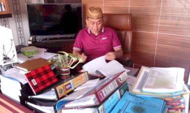 Dalam Rangka Supervisi Akademik, Karjianto Periksa Perangkat Pembelajaran Daring Guru