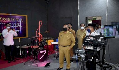Selain Tinjau PTMT, Walikota Gorontalo Juga Jajal Studio MTsN 1 GOTV