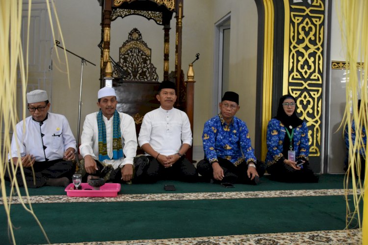 MTsN 1 Kota Gorontalo Gelar Doa Maulid Nabi di Masjid Seribu Rupiah, Dihadiri Kakanwil Kemenag